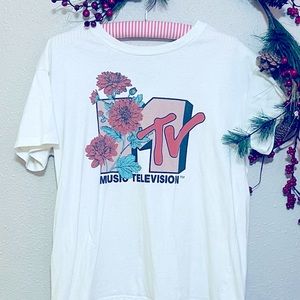 MTV Women’s Tee in Cream Size L